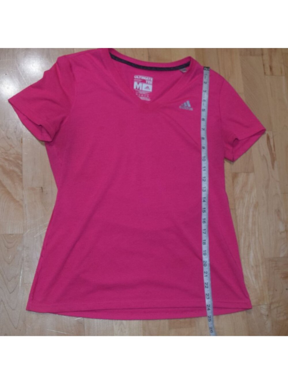 ADIDAS ULTIMATE TEE Women's Sz M V-Neck T-SHIRT - Picture 4 of 5